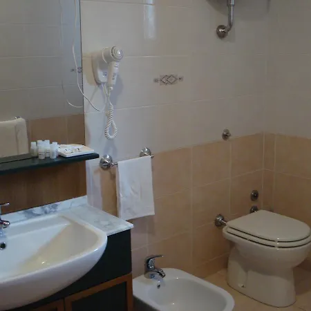 فندق Grandinetti 3*